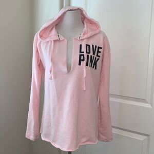 PINK VICTORIA’S SECRET BRAND NEW SIZE MEDIUM HOODED SWEATSHIRT